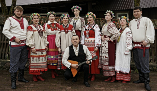 Нынешний состав фольклорного ансамбля «Каравай»
